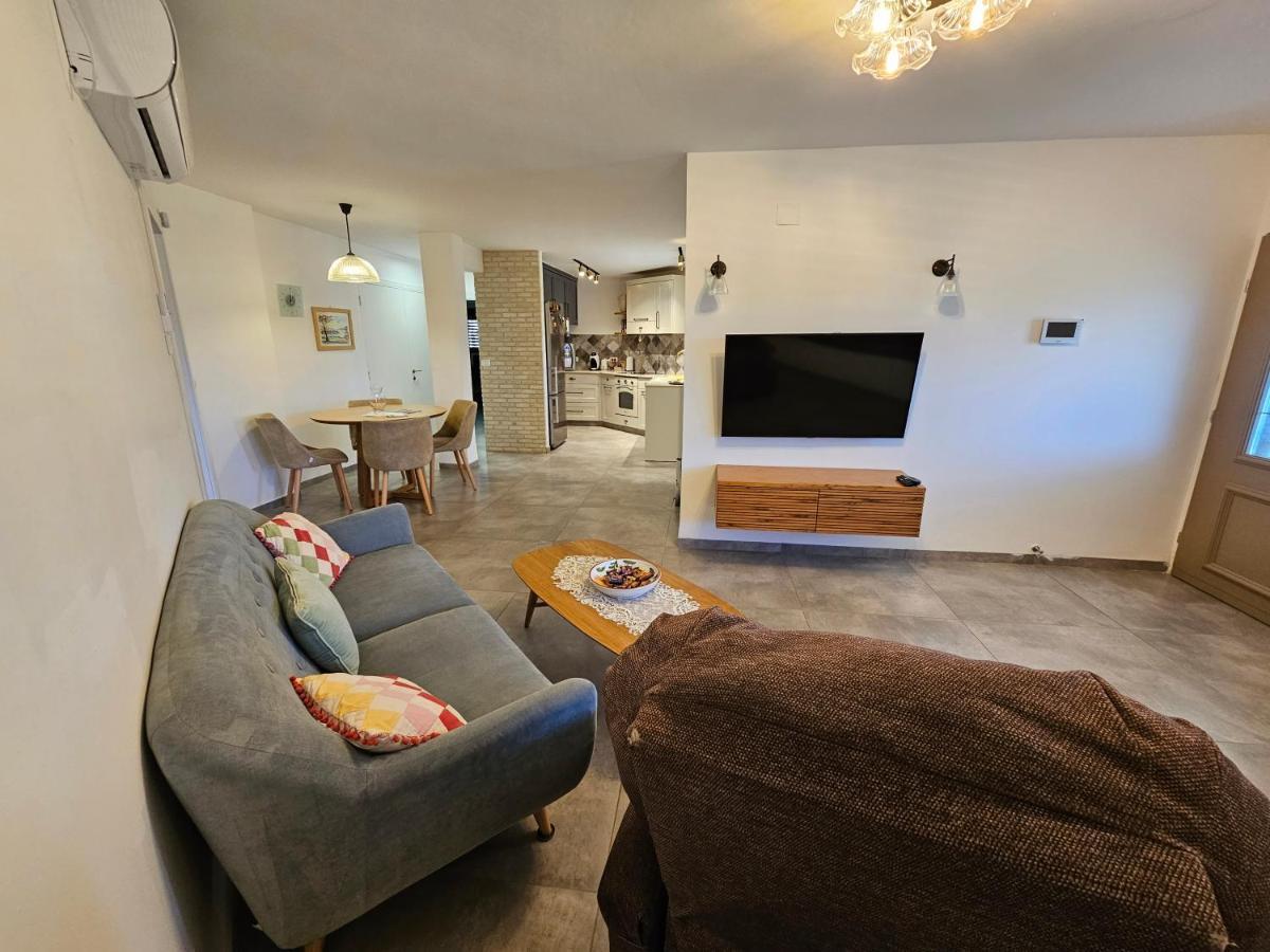 Reimond'S Place - Nahal Hilazon נחל חילזון Karmi’el Exterior foto